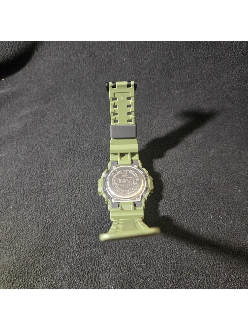 Casio G-Shock GA-700UC-3A – Olive Green – Excellent Condition